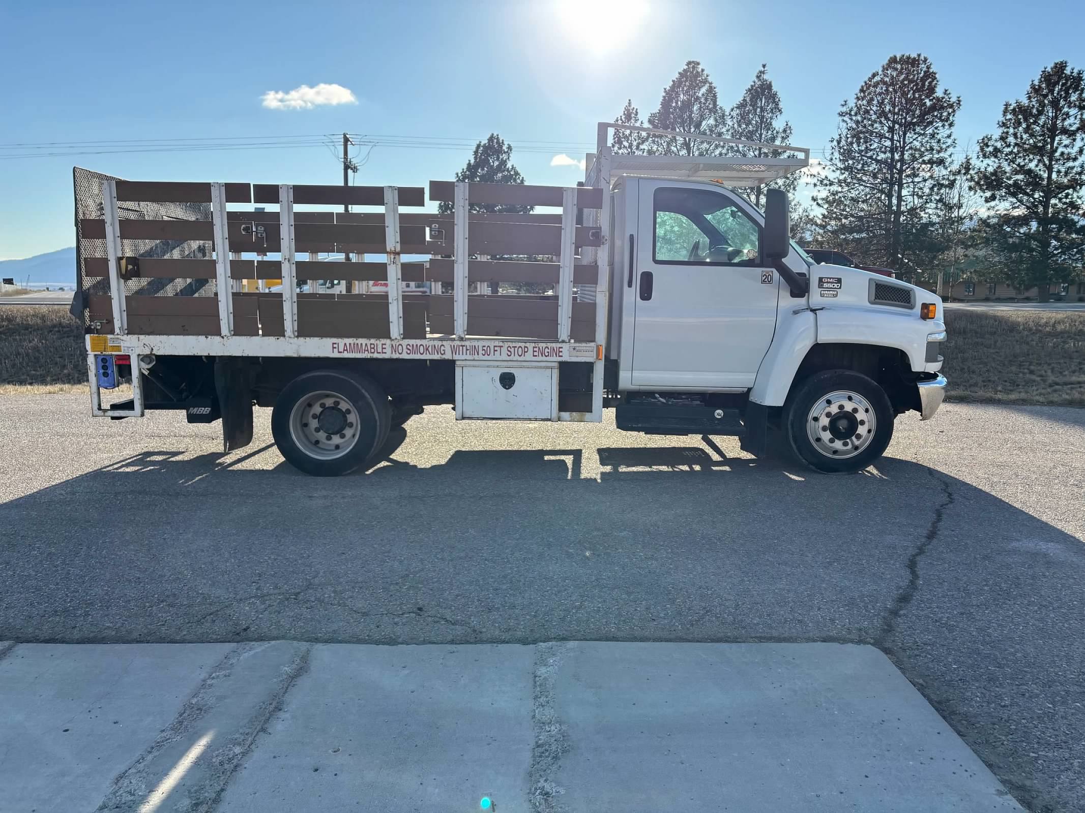2007 GMC C5500 - Photo 10