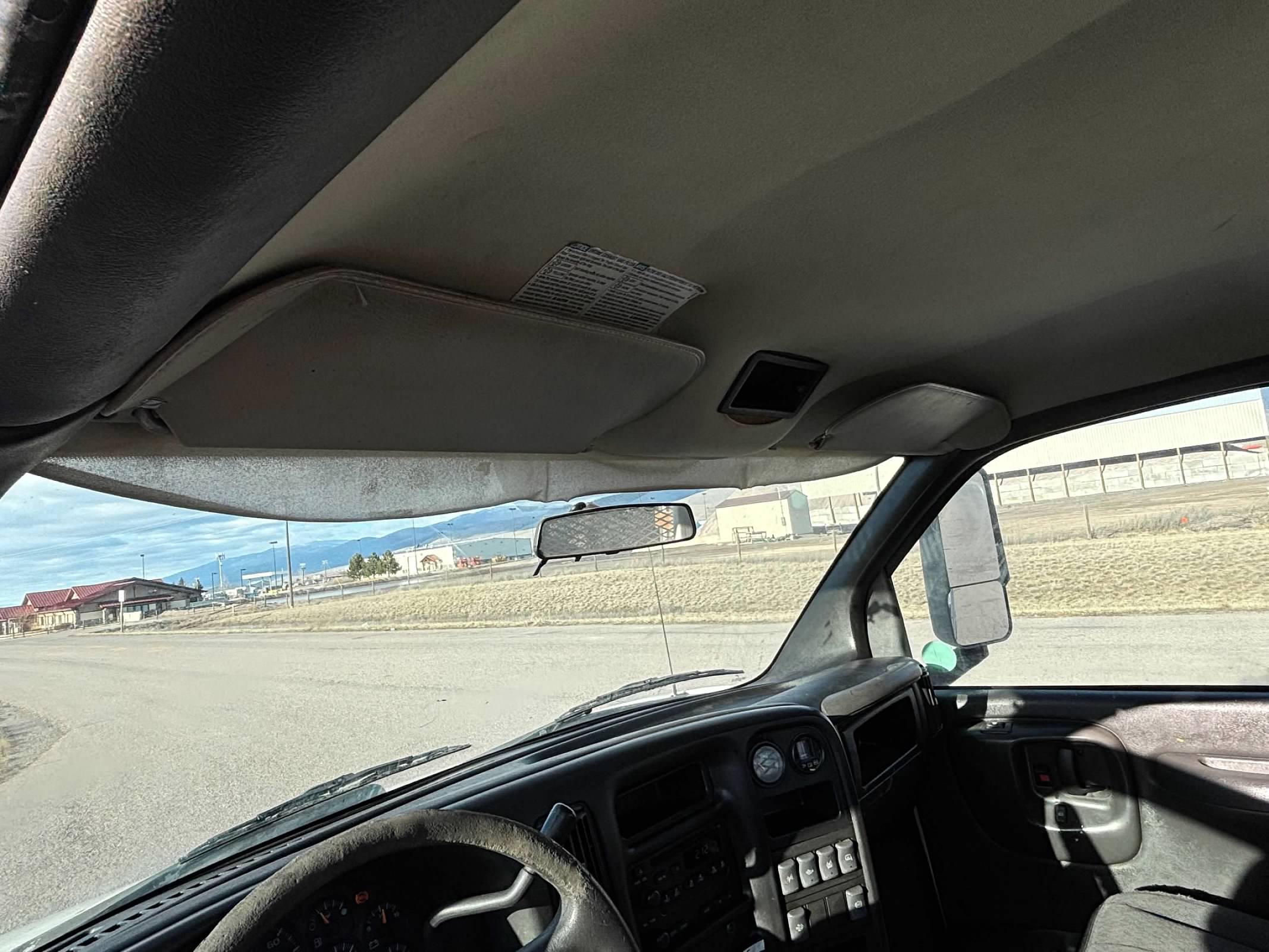 2007 GMC C5500 - Photo 27