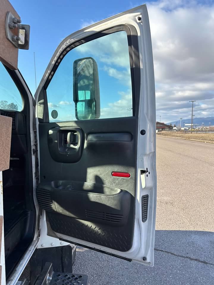2007 GMC C5500 - Photo 33