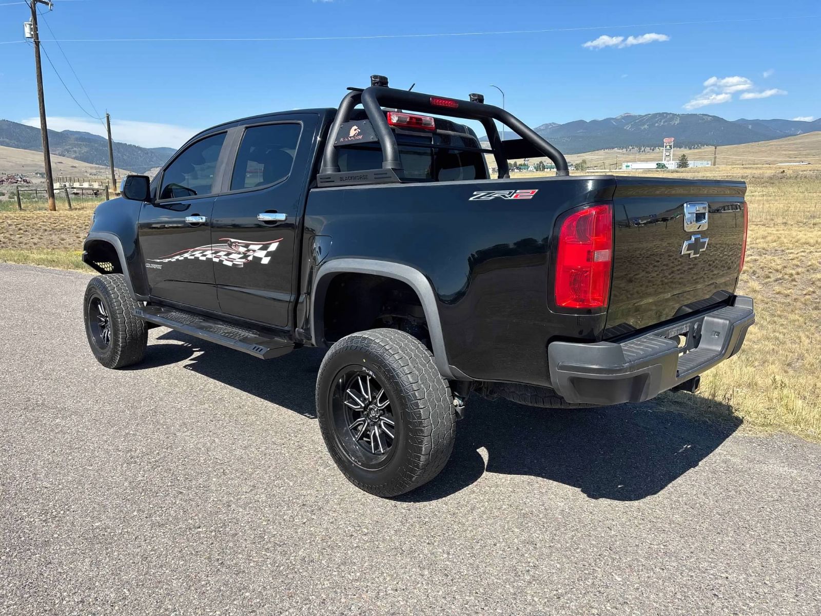 2019 Chevrolet Colorado ZR2 - Photo 6