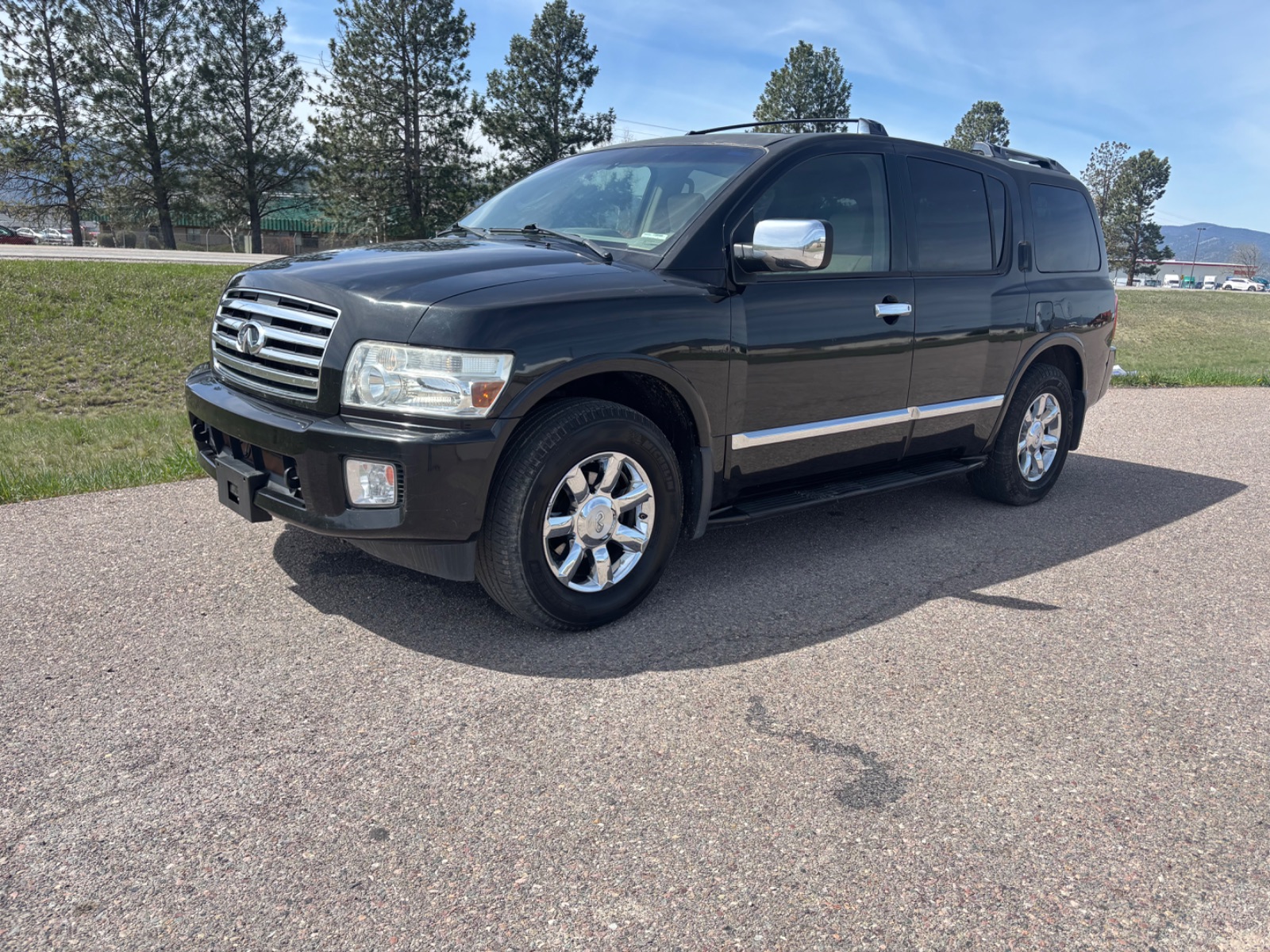 2004 INFINITI QX56 Base